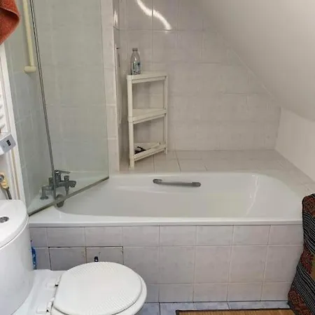 Garden Studio With Balcony Metro Gambetta * Paris