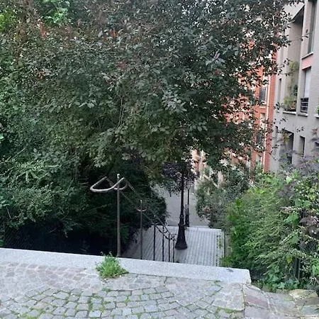 Apartment Garden Studio With Balcony Metro Gambetta