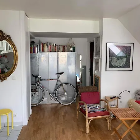 Apartment Garden Studio With Balcony Metro Gambetta