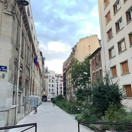 Apartment Garden Studio With Balcony Metro Gambetta *